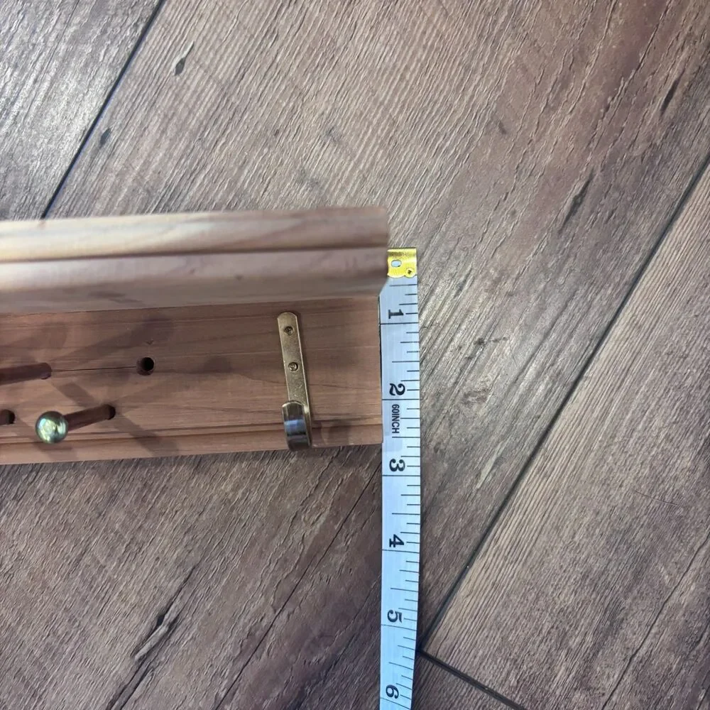 Rochester Cedar Wood Tie Belt Shelf Rack Hanging 21